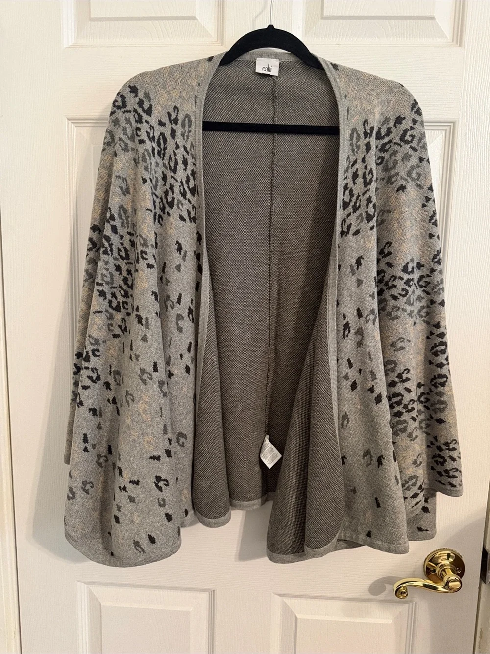 CABI Neutral Grey Cozy Chic GiGi Animal Print Knit Layering Wrap One Size